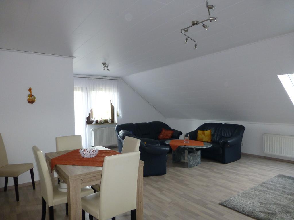 Ferienwohnung Irmgard Und Ferienwohnung Gerlinde Waldbrunn  Phòng bức ảnh